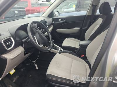 2025 Hyundai Venue SEL - zdjęcie 7 z 24 - miniatura
