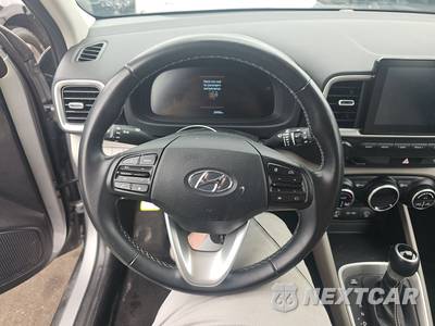 2025 Hyundai Venue SEL - zdjęcie 10 z 24 - miniatura