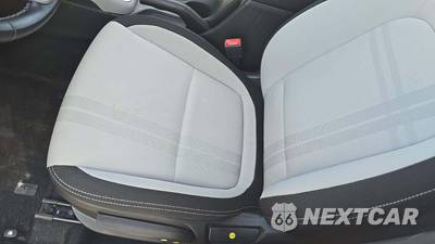 2025 Hyundai Venue SEL - zdjęcie 25 z 30 - miniatura