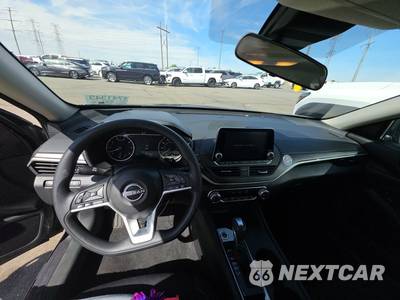 2025 Nissan Altima SV - zdjęcie 11 z 33 - miniatura