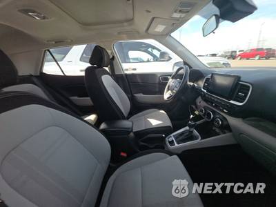 2025 Hyundai Venue SEL - zdjęcie 8 z 32 - miniatura