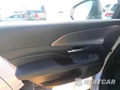 2025 Toyota Grand Highlander XLE - zdjęcie 9 z 32 - miniatura