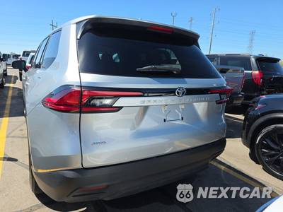 2025 Toyota Grand Highlander XLE - zdjęcie 5 z 32 - miniatura