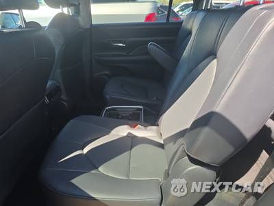 2025 Toyota Grand Highlander XLE - zdjęcie 13 z 32 - miniatura