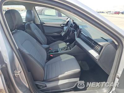 2025 Volkswagen Jetta SE - zdjęcie 8 z 37 - miniatura