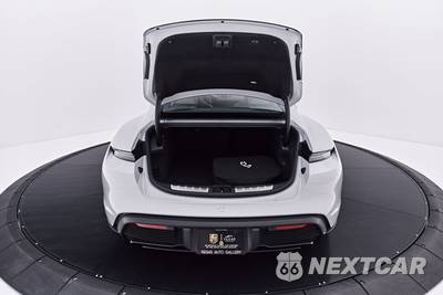 2021 Porsche Taycan Turbo S - zdjęcie 33 z 89 - miniatura