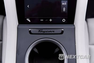 2021 Porsche Taycan Turbo S - zdjęcie 76 z 89 - miniatura