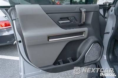 2024 GMC HUMMER EV SUV 2X - zdjęcie 10 z 25 - miniatura