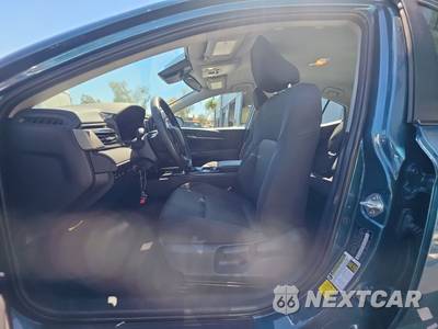 2025 Toyota Camry LE - zdjęcie 7 z 24 - miniatura