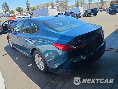 2025 Toyota Camry LE - zdjęcie 6 z 24 - miniatura