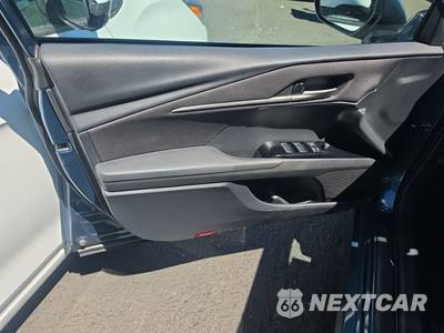 2025 Toyota Camry LE - zdjęcie 9 z 24 - miniatura