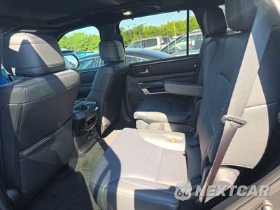 2026 Toyota Sequoia Platinum - zdjęcie 19 z 26 - miniatura
