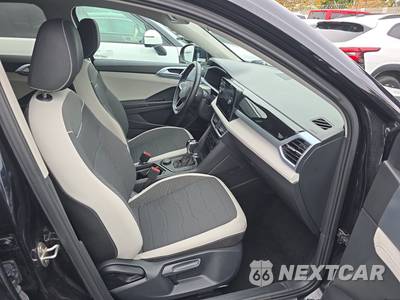 2025 Volkswagen Taos SE - zdjęcie 8 z 30 - miniatura