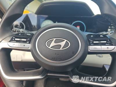 2025 Hyundai Elantra Limited - zdjęcie 10 z 17 - miniatura