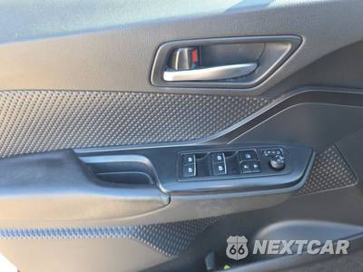 2018 Toyota C-HR XLE Premium - zdjęcie 9 z 58 - miniatura