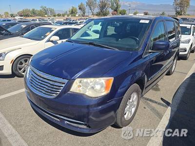 2012 Chrysler Town & Country Touring 121.2" WB