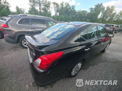 2016 Nissan Versa SV - zdjęcie 4 z 17 - miniatura