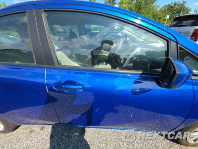 2015 Nissan Versa Note SV - zdjęcie 8 z 17 - miniatura