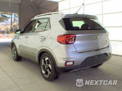 2025 Hyundai Venue SEL - zdjęcie 6 z 24 - miniatura
