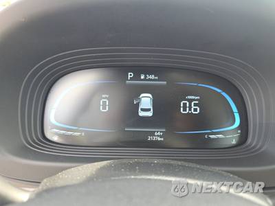 2025 Hyundai Venue SEL - zdjęcie 12 z 44 - miniatura