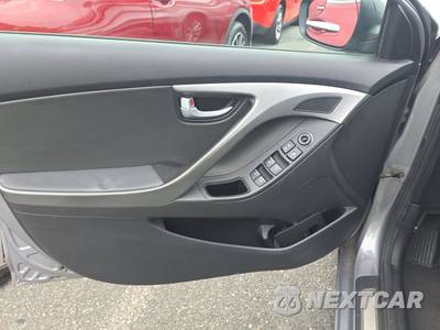 2015 Hyundai Elantra Limited Sedan - zdjęcie 9 z 34 - miniatura