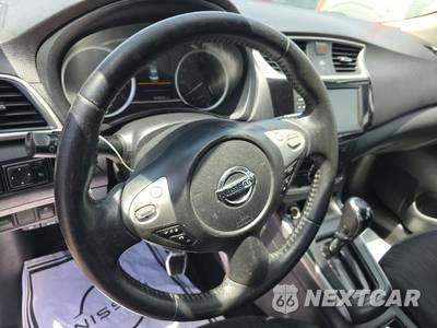 2019 Nissan Sentra SV - zdjęcie 10 z 40 - miniatura