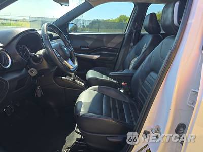 2020 Nissan Kicks SR - zdjęcie 7 z 22 - miniatura