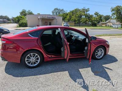 2020 Ford Fusion SE - zdjęcie 6 z 18 - miniatura
