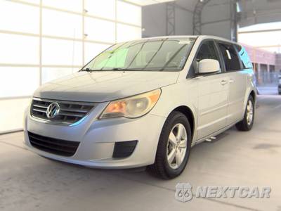2010 Volkswagen Routan SE w/Rear Seat Entertainment & Navigation 121.2" WB - zdjęcie 1 z 7 - miniatura