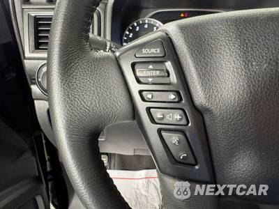 2024 Nissan TITAN SV Crew Cab Short Bed - zdjęcie 15 z 44 - miniatura
