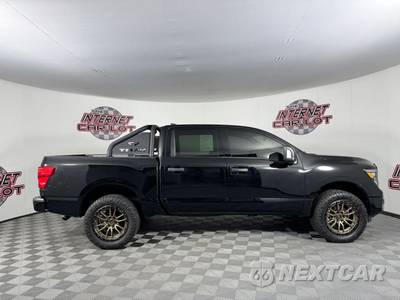 2024 Nissan TITAN SV Crew Cab Short Bed - zdjęcie 8 z 44 - miniatura