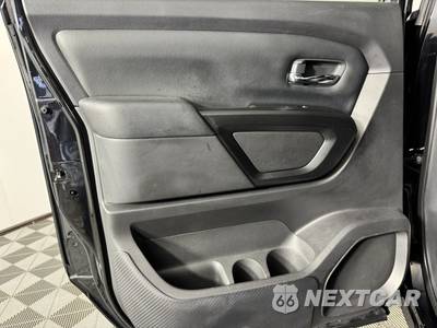 2024 Nissan TITAN SV Crew Cab Short Bed - zdjęcie 39 z 44 - miniatura