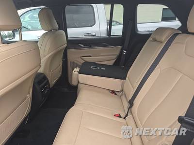 2023 Jeep Grand Cherokee Limited - zdjęcie 13 z 26 - miniatura