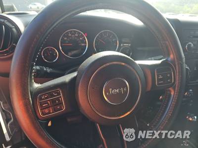 2015 Jeep Wrangler Unlimited Sahara - zdjęcie 10 z 38 - miniatura