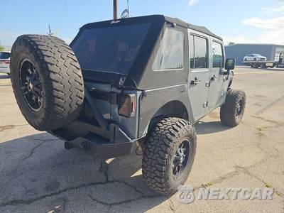 2015 Jeep Wrangler Unlimited Sahara - zdjęcie 4 z 38 - miniatura