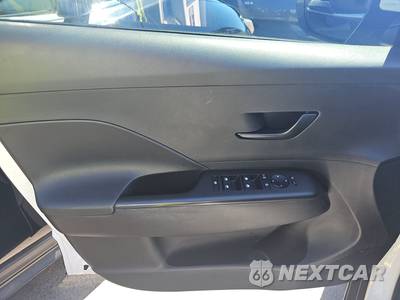2024 Hyundai Kona SEL - zdjęcie 9 z 31 - miniatura