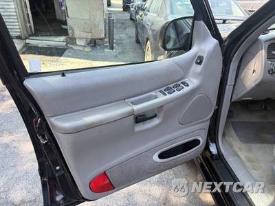 1998 Ford Explorer XLT - zdjęcie 5 z 6 - miniatura