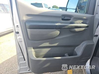 2013 Nissan NV3500 HD Passenger SV 146.1" WB - zdjęcie 9 z 42 - miniatura