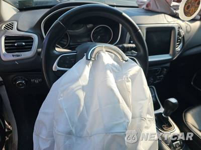 2017 Jeep Compass Latitude - zdjęcie 10 z 36 - miniatura