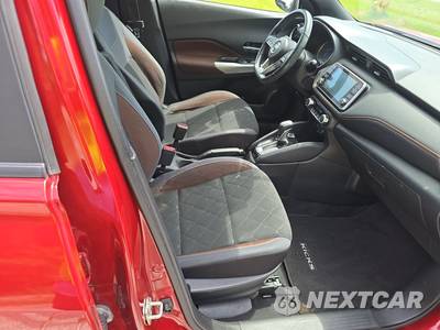 2019 Nissan Kicks SR - zdjęcie 8 z 35 - miniatura