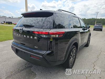 2023 Nissan Pathfinder SV - zdjęcie 4 z 30 - miniatura