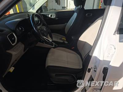 2023 Hyundai Venue SEL - zdjęcie 7 z 55 - miniatura