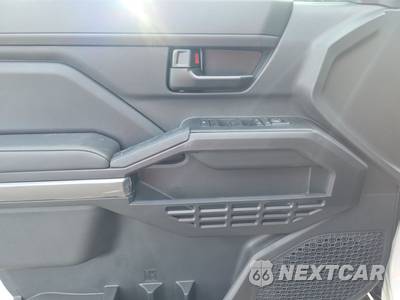 2026 Toyota Tacoma SR5 Crew Cab Medium Bed - zdjęcie 9 z 22 - miniatura