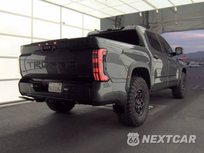 2026 Toyota Tundra i-FORCE MAX TRD Pro Crew Cab Short Bed - zdjęcie 4 z 20 - miniatura