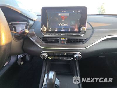 2025 Nissan Altima SV - zdjęcie 11 z 32 - miniatura