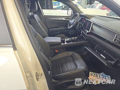 2025 Volkswagen Atlas Cross Sport 2.0T SEL - zdjęcie 8 z 28 - miniatura