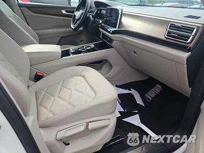 2025 Volkswagen Atlas 2.0T SE w/Technology - zdjęcie 8 z 27 - miniatura
