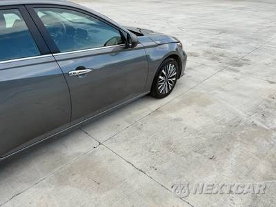 2025 Nissan Altima SV - zdjęcie 12 z 20 - miniatura