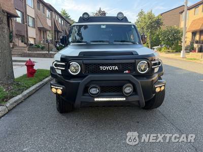2014 Toyota FJ Cruiser w/Rear Doors - zdjęcie 10 z 45 - miniatura