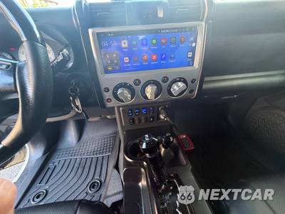2014 Toyota FJ Cruiser w/Rear Doors - zdjęcie 22 z 45 - miniatura